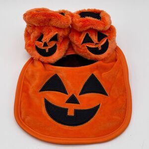 NWT Halloween Pumpkin Baby Bib & Booties Set Orange Black Jack-o-Lantern Gift